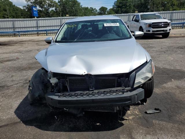 Photo 5 from auction – 2012 VOLKSWAGEN PASSAT S with VIN 1VWAP7A37CC017167