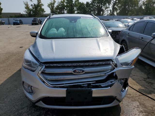 صورة رقم 5 من المزاد - 2018 FORD ESCAPE SEL مع VIN 1FMCU0HD2JUB85392