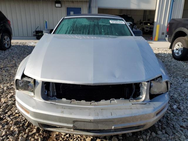 Photo 5 from auction – 2005 FORD MUSTANG with VIN 1ZVFT84N455229939
