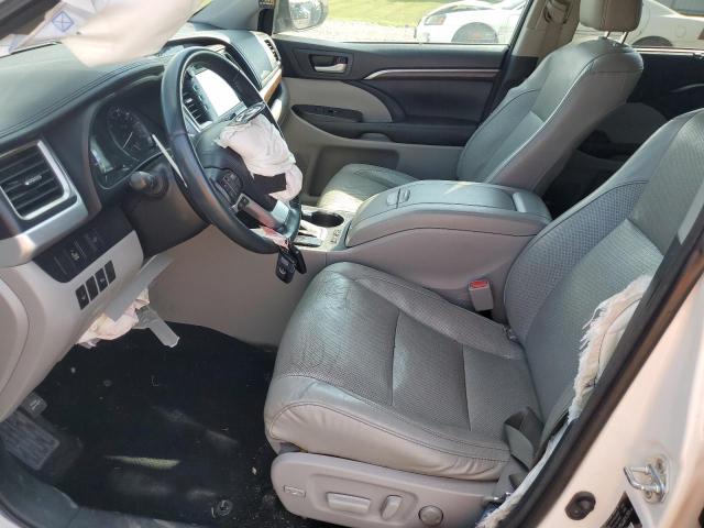 Photo 7 from auction – 2016 TOYOTA HIGHLANDER with VIN 5TDYKRFH4GS143538