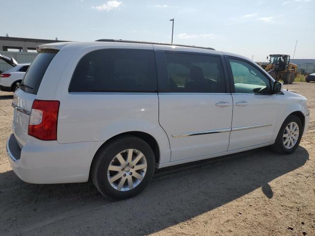 Photo 3 from auction – 2016 CHRYSLER TOWN & COU with VIN 2C4RC1BG2GR198756