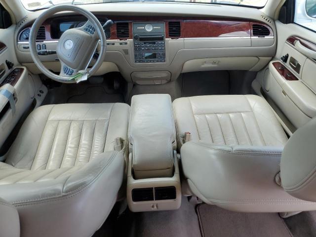 Photo 8 from auction – 2003 LINCOLN TOWN CAR E with VIN 1LNHM81W73Y604543