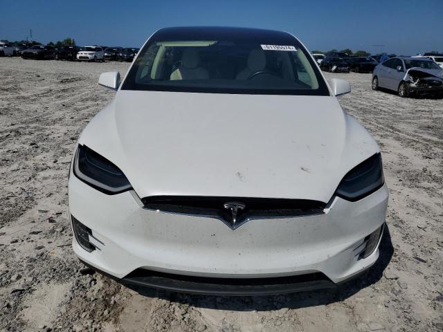 Photo 5 from auction – 2017 TESLA MODEL X with VIN 5YJXCAE25HF076669