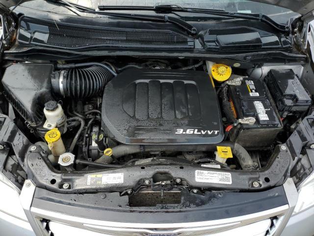 Photo 12 from auction – 2016 CHRYSLER TOWN & COU with VIN 2C4RC1BG0GR281585