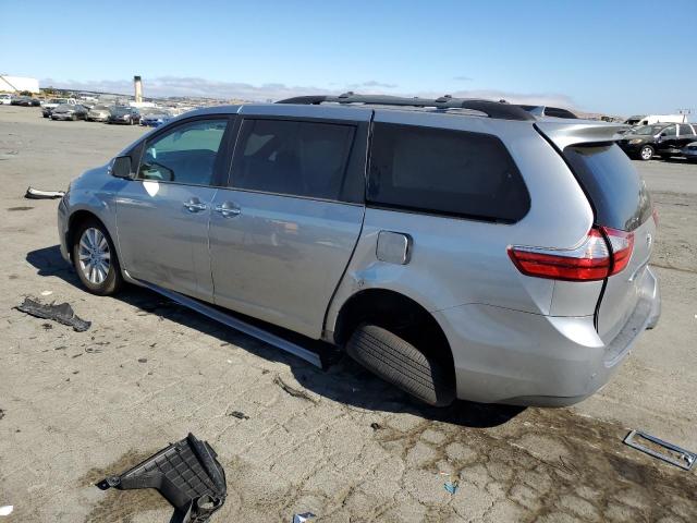 Photo 2 from auction – 2017 TOYOTA SIENNA XLE with VIN 5TDDZ3DC2HS152206