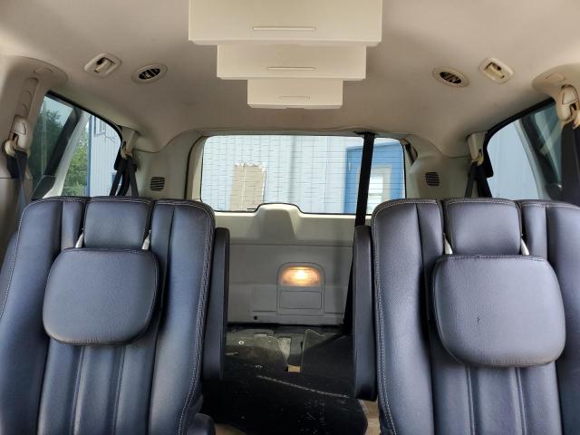 Photo 10 from auction – 2014 CHRYSLER TOWN & COU with VIN 2C4RC1BG2ER443200