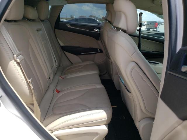 Photo 11 from auction – 2019 LINCOLN MKC RESERV with VIN 5LMCJ3C93KUL30029