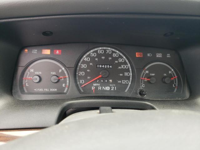 Photo 9 from auction – 2005 FORD CROWN with VIN 2FAFP74W45X130228
