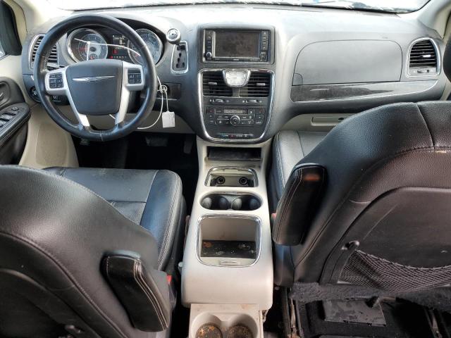Photo 8 from auction – 2016 CHRYSLER TOWN & COU with VIN 2C4RC1CG5GR132569