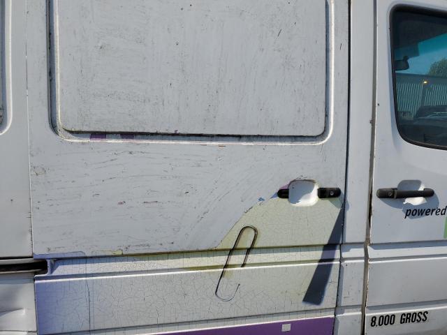 Photo 11 from auction – 2005 DODGE SPRINTER 2 with VIN WD0PD744655781438