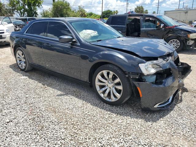 Photo 4 from auction – 2018 CHRYSLER 300 TOURIN with VIN 2C3CCAAG2JH338300