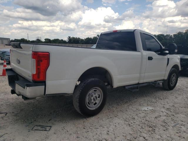 Zdjęcie 3 z aukcji – 2017 FORD F250 SUPER z VIN 1FTBF2A6XHEE35208