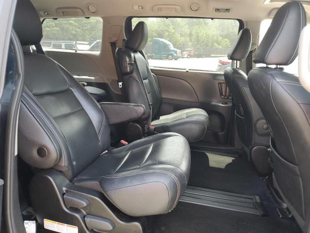 Photo 11 from auction – 2018 TOYOTA SIENNA SE with VIN 5TDXZ3DC9JS943013