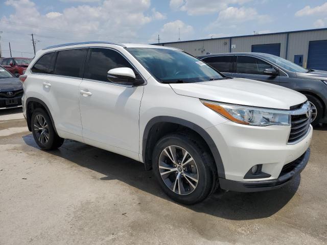 Photo 4 from auction – 2016 TOYOTA HIGHLANDER with VIN 5TDJKRFH0GS324900