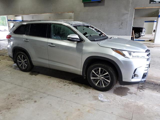 Photo 4 from auction – 2017 TOYOTA HIGHLANDER with VIN 5TDJZRFHXHS391436