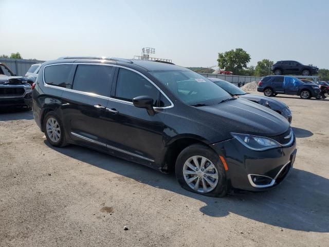 Photo 4 from auction – 2018 CHRYSLER PACIFICA T with VIN 2C4RC1BG9JR290468