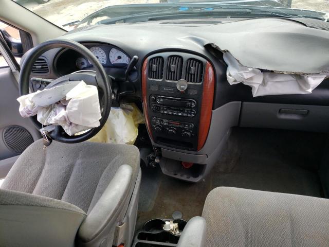 Photo 8 from auction – 2005 CHRYSLER TOWN & COU with VIN 2C4GP44R45R420979