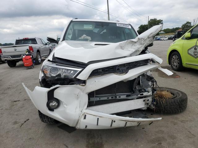 Photo 5 from auction – 2019 TOYOTA 4RUNNER SR with VIN JTEBU5JR1K5701557