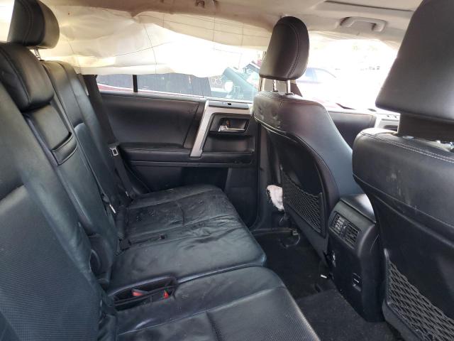 Photo 11 from auction – 2018 TOYOTA 4RUNNER SR with VIN JTEBU5JR4J5496959
