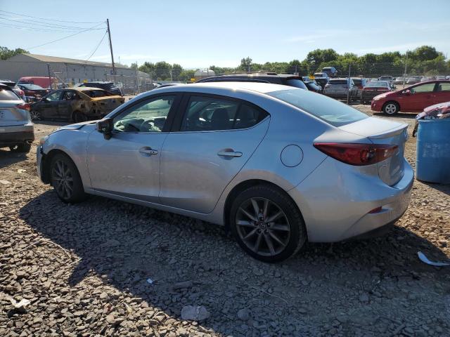 Photo 2 from auction – 2018 MAZDA 3 TOURING with VIN 3MZBN1V33JM181075