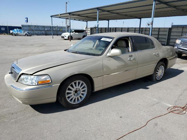 LINCOLN TOWN CAR E 2004 with VIN 1LNHM81W14Y686805 - Photo from auction