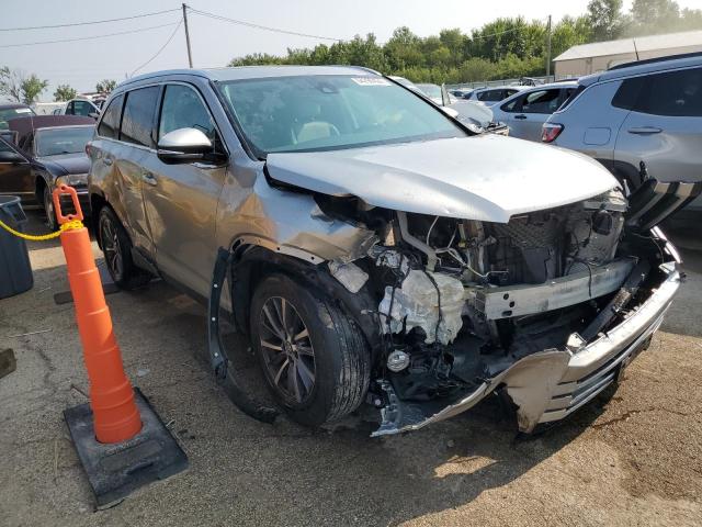 Photo 4 from auction – 2019 TOYOTA HIGHLANDER with VIN 5TDJZRFH0KS618527