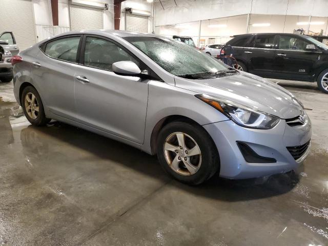 Photo 4 from auction – 2015 HYUNDAI ELANTRA 4D with VIN 5NPDH4AE5FH647517