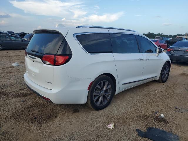 Photo 3 from auction – 2017 CHRYSLER PACIFICA L with VIN 2C4RC1GG8HR570045