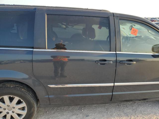 Photo 10 from auction – 2014 CHRYSLER TOWN & COU with VIN 2C4RC1BG0ER208942