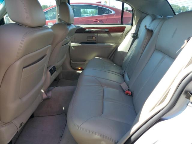 Photo 10 from auction – 2004 LINCOLN TOWN CAR U with VIN 1LNHM83W24Y617862