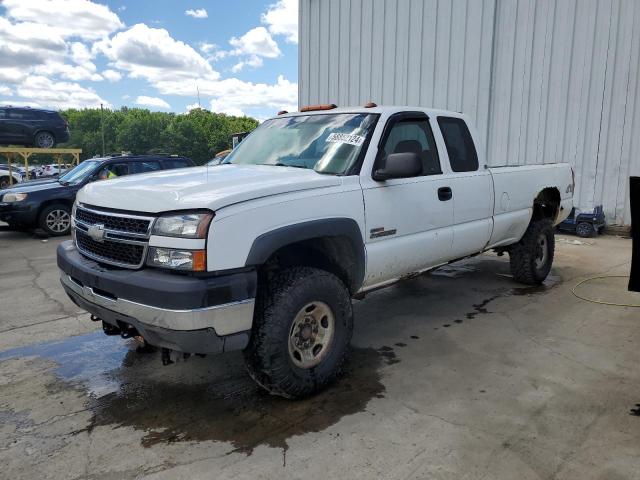 CHEVROLET SILVERADO 2005 with VIN 1GCHK29215E276761 - Photo from auction