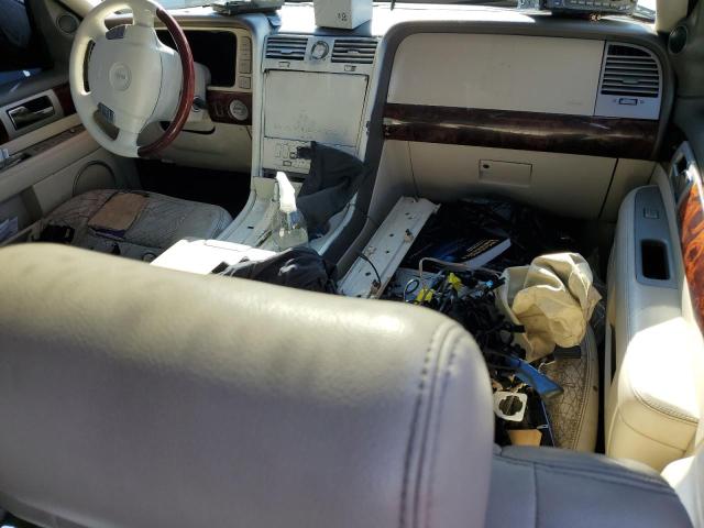 Photo 8 from auction – 2004 LINCOLN NAVIGATOR with VIN 5LMFU28R44LJ27151