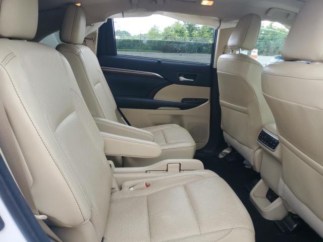 Photo 11 from auction – 2017 TOYOTA HIGHLANDER with VIN 5TDDZRFH5HS468677