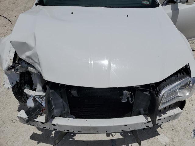 Photo 11 from auction – 2016 CHRYSLER 300C with VIN 2C3CCAEG0GH334040