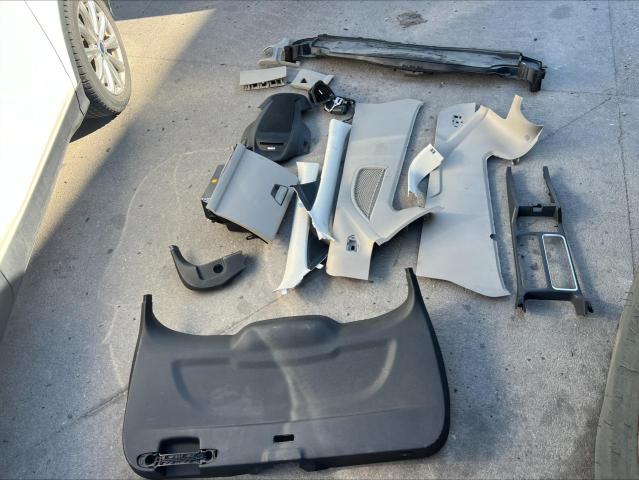 Photo 13 from auction – 2017 FORD ESCAPE TIT with VIN 1FMCU9J97HUA61414