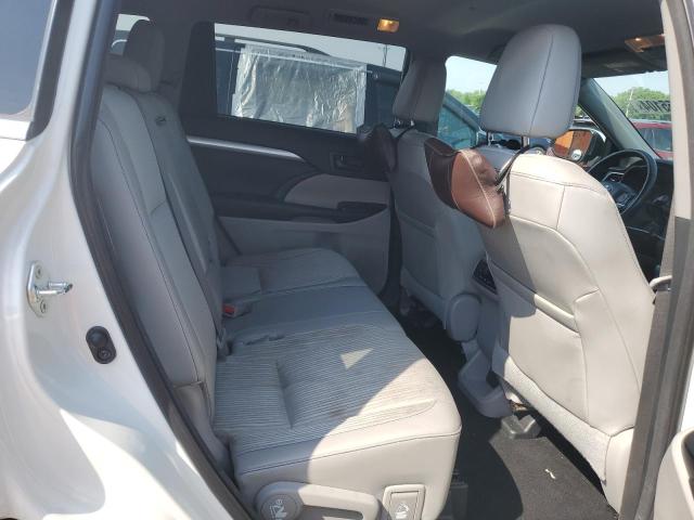 Photo 11 from auction – 2015 TOYOTA HIGHLANDER with VIN 5TDBKRFH2FS160083