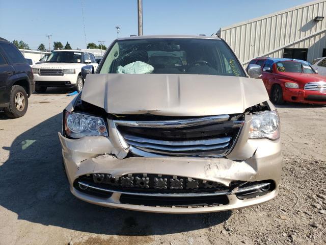 Photo 5 from auction – 2016 CHRYSLER TOWN & COU with VIN 2C4RC1JGXGR112577
