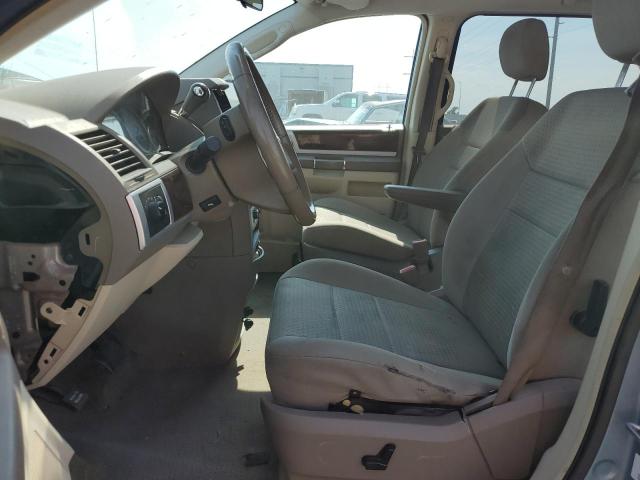 Photo 7 from auction – 2010 CHRYSLER TOWN & COU with VIN 2A4RR5D17AR109103