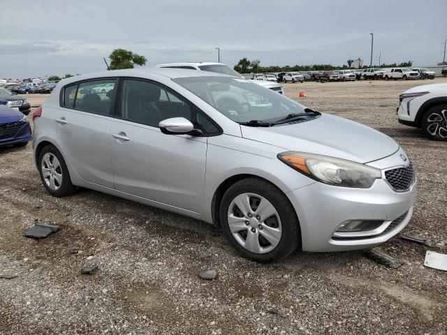 Photo 4 from auction – 2016 KIA FORTE LX with VIN KNAFK5A86G5607553