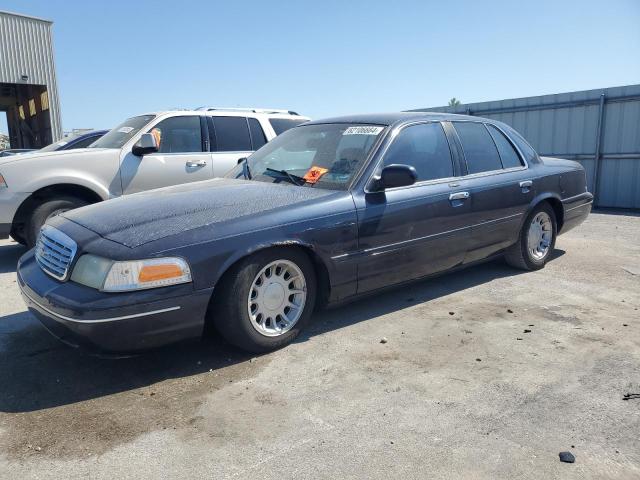 FORD CROWN VICT 2001 with VIN 2FAFP74W61X143668 - Photo from auction