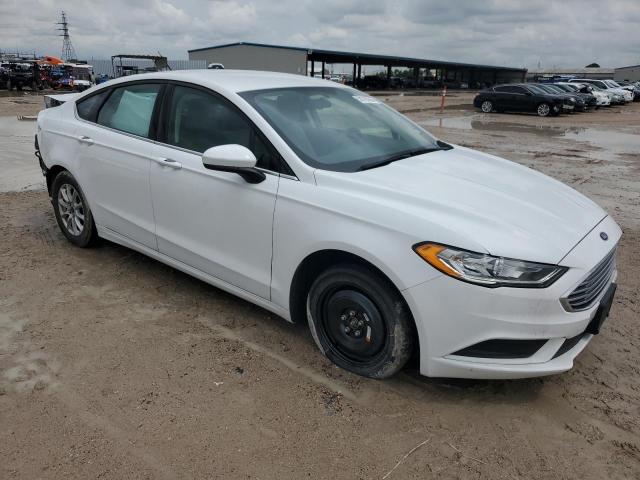 Photo 4 from auction – 2017 FORD FUSION S with VIN 3FA6P0G77HR267257