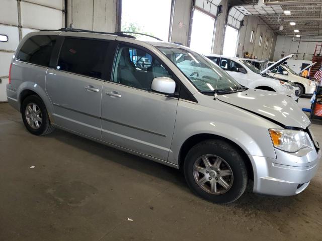 Photo 4 from auction – 2010 CHRYSLER TOWN & COU with VIN 2A4RR5D13AR337972