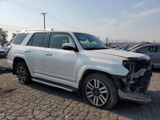 Photo 4 from auction – 2015 TOYOTA 4RUNNER SR with VIN JTEBU5JR8F5217584