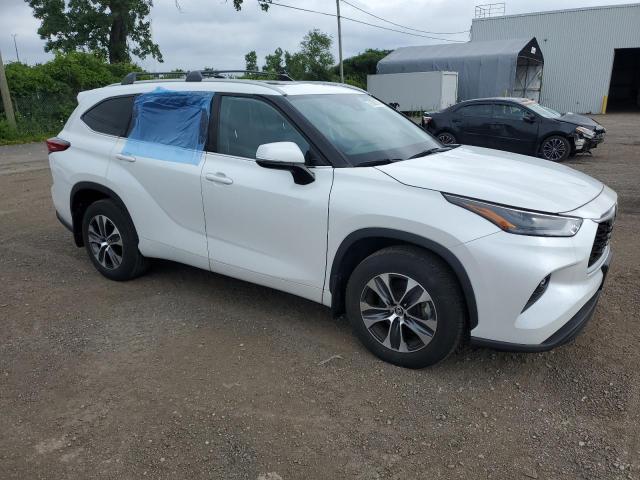 Photo 4 from auction – 2022 TOYOTA HIGHLANDER with VIN 5TDGZRBH9NS199386