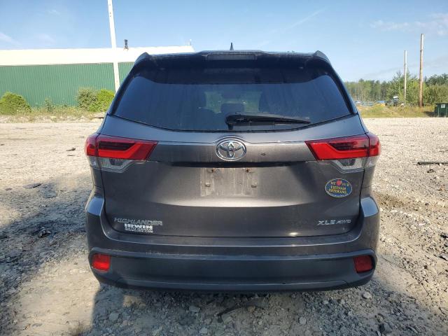Photo 6 from auction – 2018 TOYOTA HIGHLANDER with VIN 5TDJZRFH3JS524091