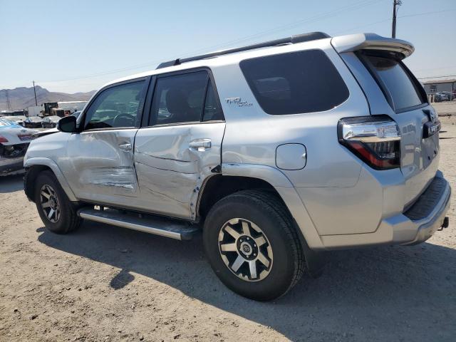 Photo 2 from auction – 2019 TOYOTA 4RUNNER SR with VIN JTEBU5JR2K5648044
