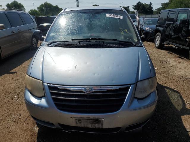 Photo 5 from auction – 2006 CHRYSLER TOWN & COU with VIN 2A4GP44R56R744776