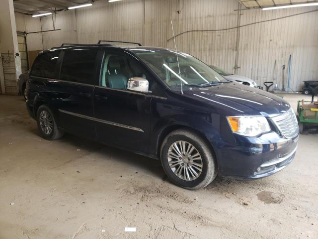 Photo 4 from auction – 2015 CHRYSLER TOWN & COU with VIN 2C4RC1CG0FR574254