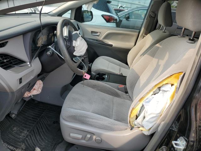 Photo 7 from auction – 2018 TOYOTA SIENNA LE with VIN 5TDKZ3DC3JS923205