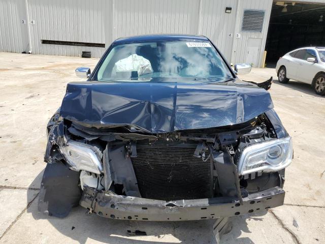 Photo 5 from auction – 2019 CHRYSLER 300 LIMITE with VIN 2C3CCAEG6KH693479